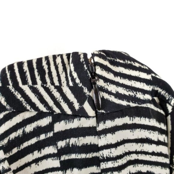 Banana Republic Factory Womens Black Abstract Stripe Mini Skirt Size 0 NWOT - Picture 4 of 5